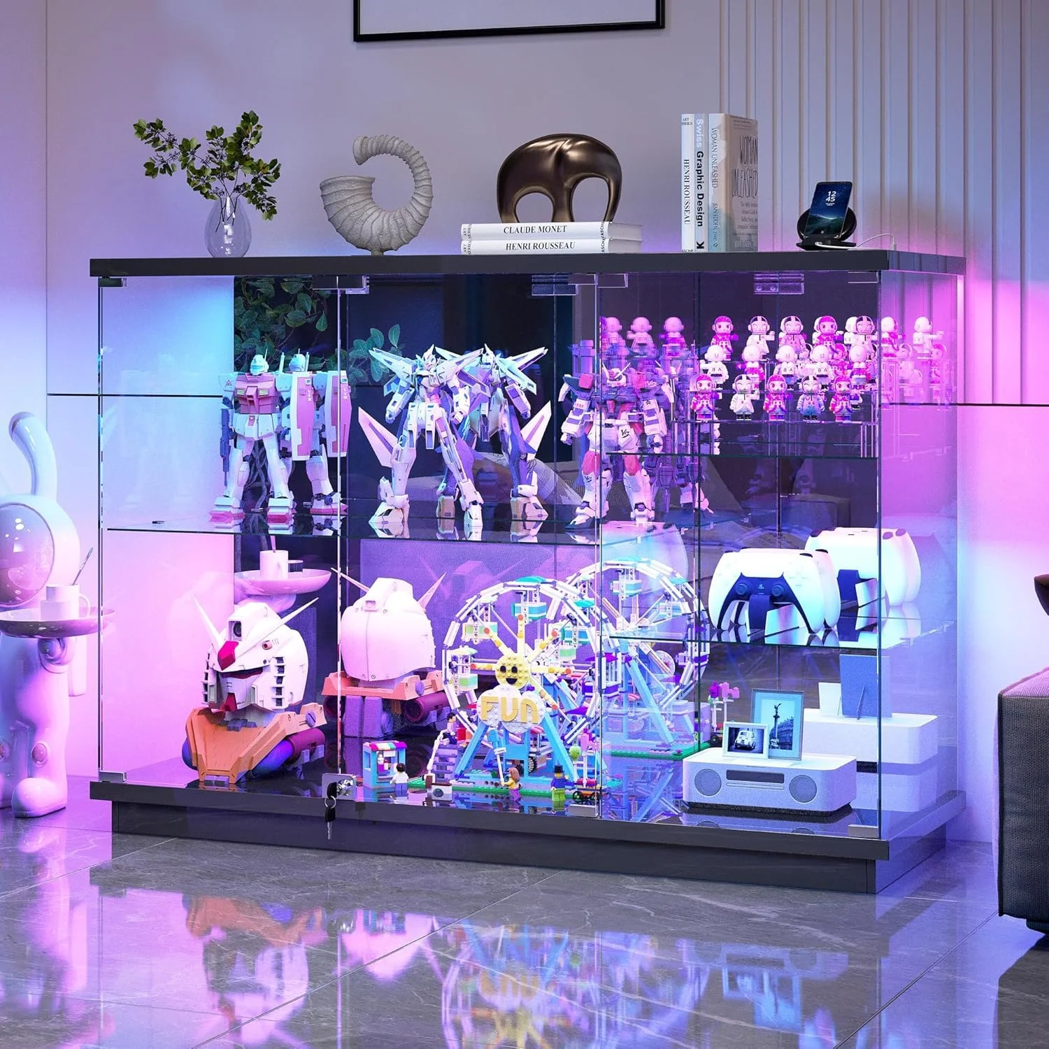 Gurexl GRB Glasvitrine mit Dynamische Beleuchtung und Intelligente Sensorik,Hochglanz Vitrine mit Abschließbare Glastüren,5 Stöckiger vitrinenschrank Sammlervitrine mit USB für Wohnzimmer,Schwarz