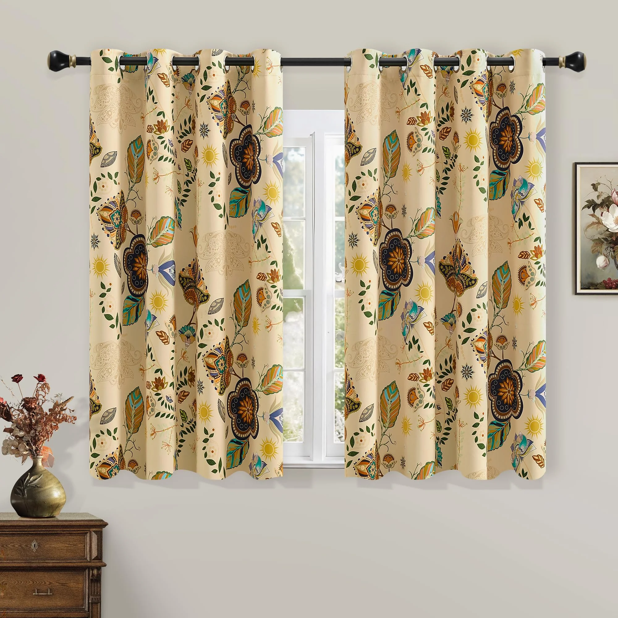XiDi Beige Kurze Verdunkelungsgardinen 137cm für Klein Fenster 2 Panels Thermoisolierung Ösenbefestigung Luxury Vintage-Pflanzenmuster FloB Beige52/54/EU
