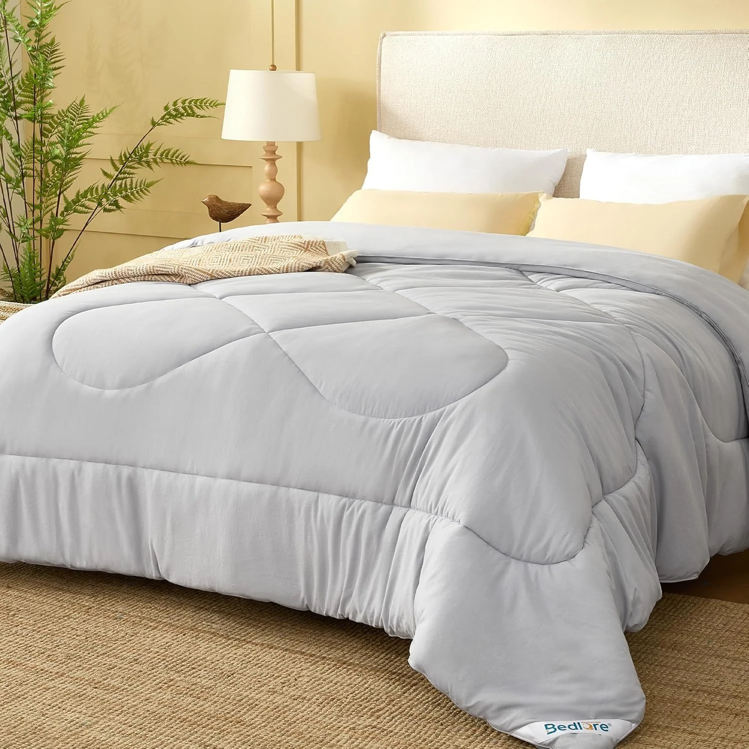 BEDLORE Bettdecke 220x240 Ganzjahresdecke – Atmungsaktive Microfaser Steppdecke für alle 4 Jahreszeiten – Verrutschsichere Schlafdecke mit Oeko-Tex Zertifizierung – Weich & Warm (Grau)