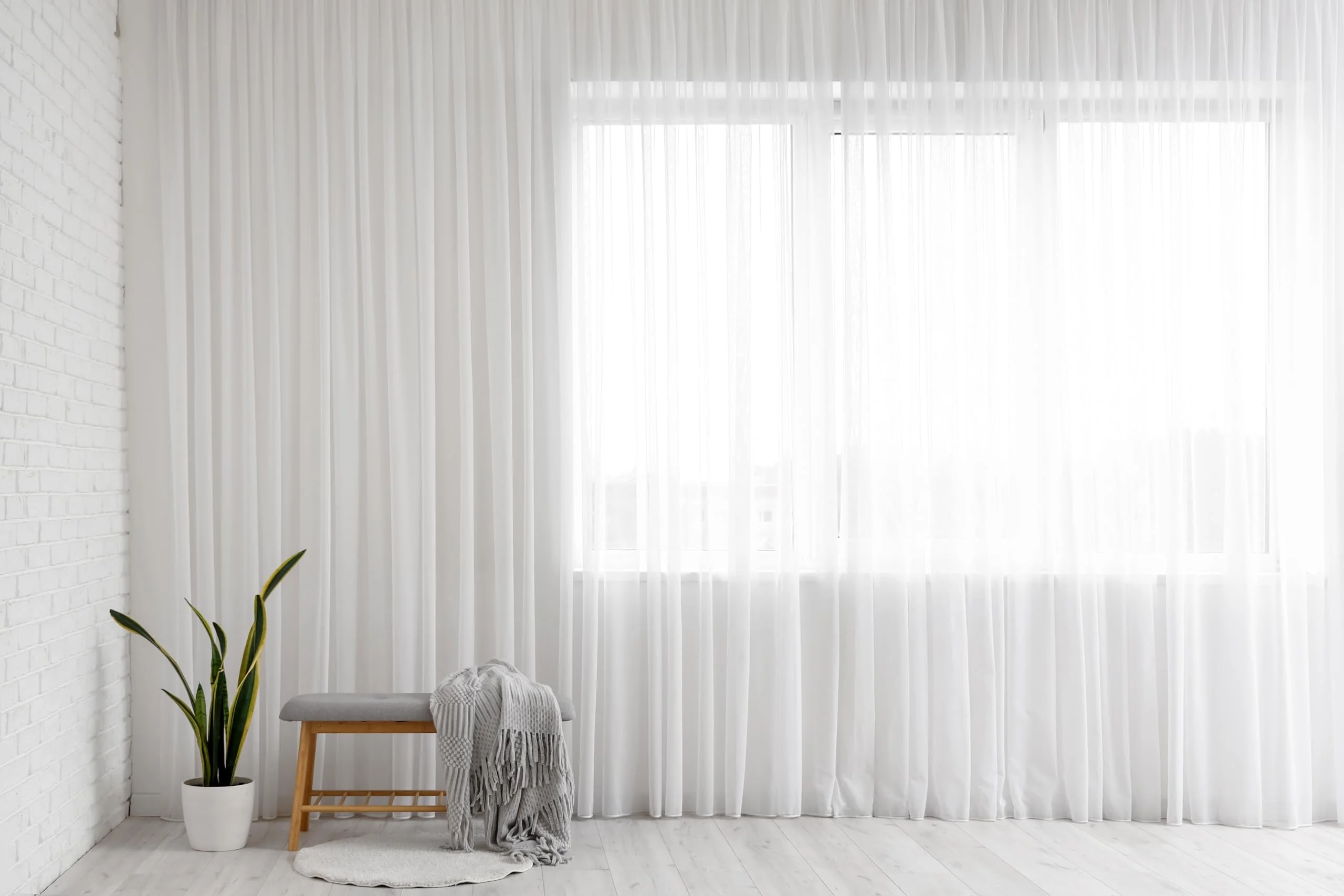 IDOL Gardinen Vorhang halbtransparent mit Kräuselband und Store Voile Bleibandabschluss Weiß (HxB 280x300 cm)