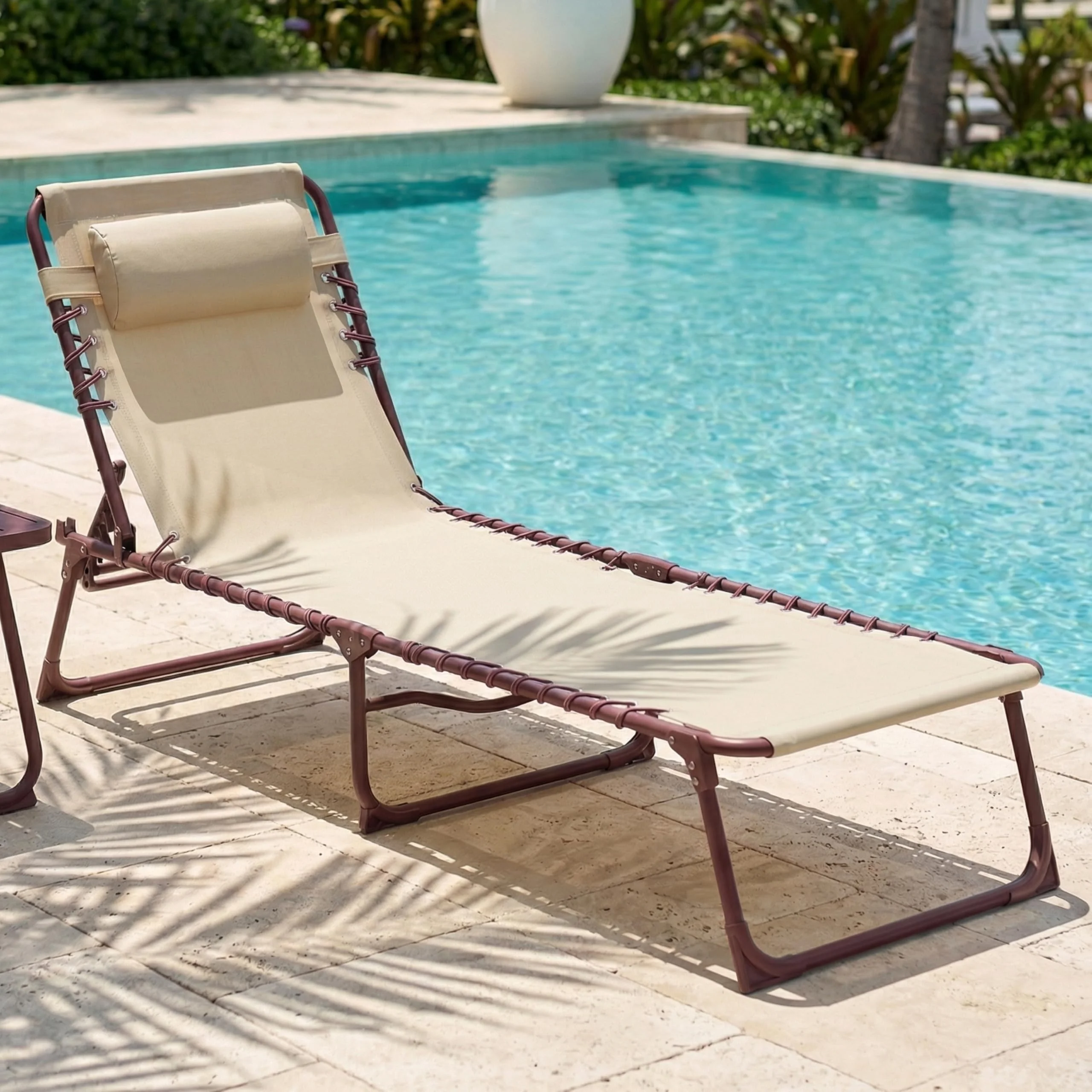 CASABEL Sonnenliege Klappbar, Gartenliege Wetterfest und Bequem, Stahlrahmen und Textilene Bezug, Klappliege für Garten, Terrasse oder Camping, Liege für Schwimmbad oder Freibad, Terrakotta