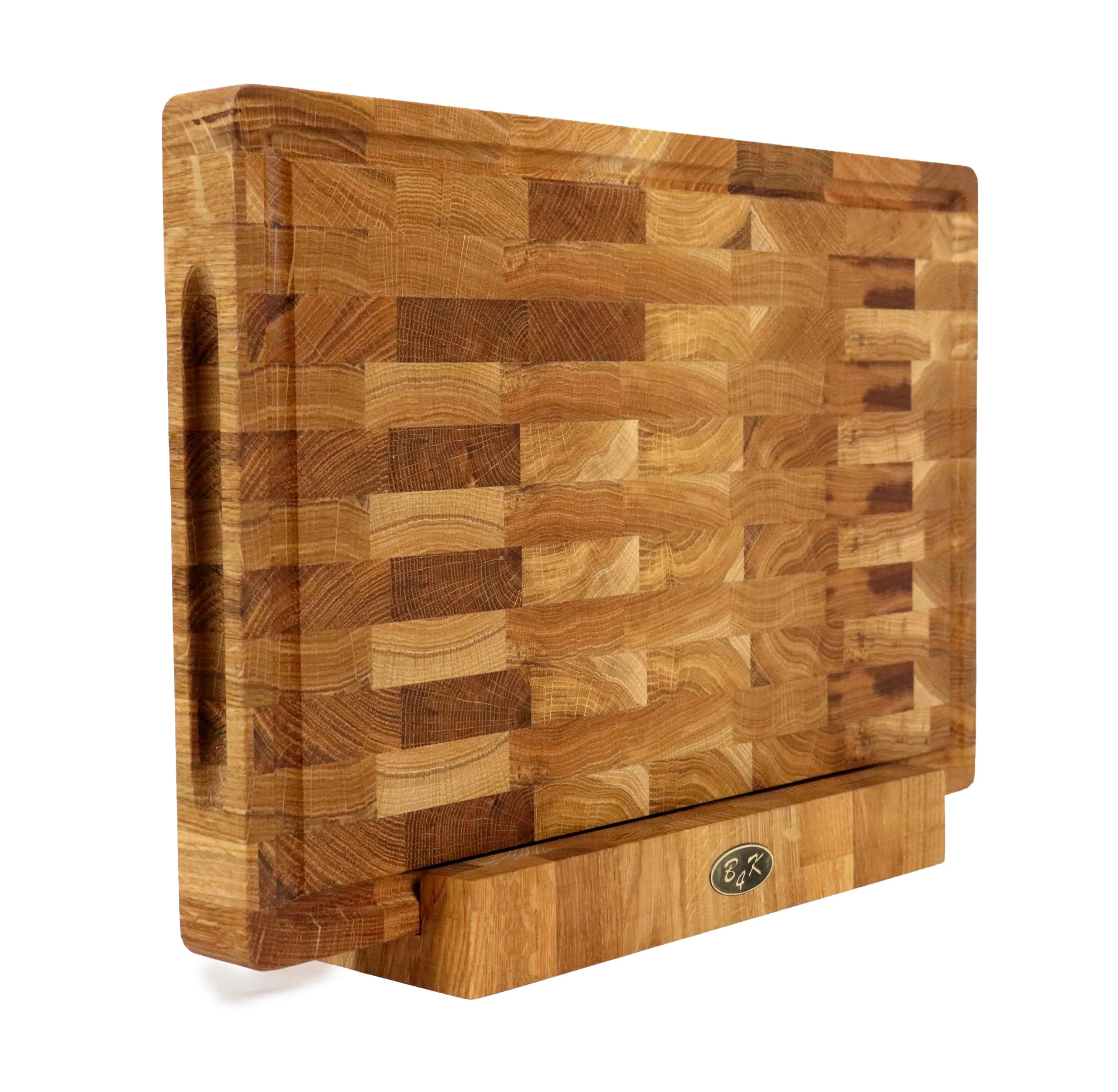 B4K® Schneidebrett mit Ständer aus Eiche Stirnholz 45 × 30 × 4 cm – Massiver Hackblock | Antibakterielles Hirnholzbrett mit Griffen & Silikonfüßen | Perfekt für Küche, Fleisch & BBQ