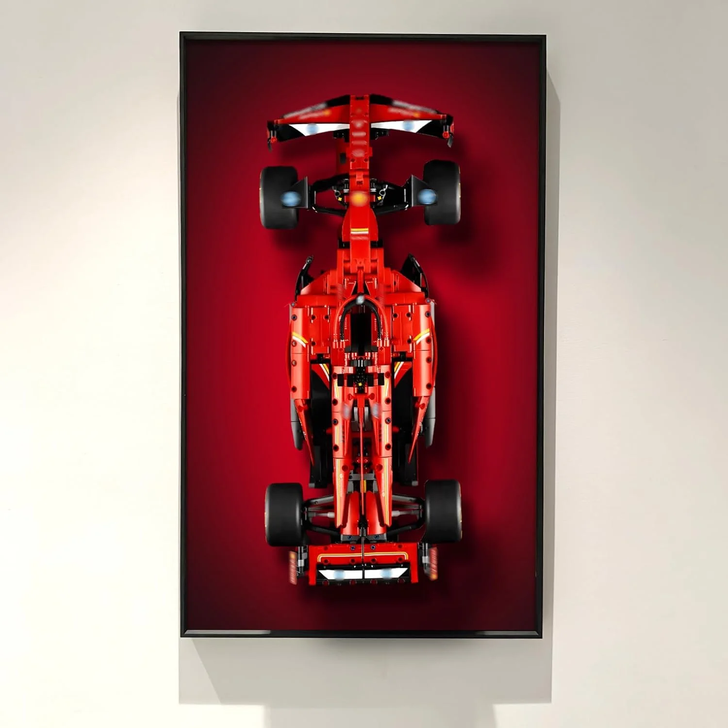 icuanuty Display-Wandtafel Kompatibel mit Lego Technic SF-24 F1 Rennauto 42207–Wandhalterung Haken Kompatibel mit Lego F1 Auto, 75x45 cm, Dekoration für Erwachsene (Modell Nicht enthalten!)